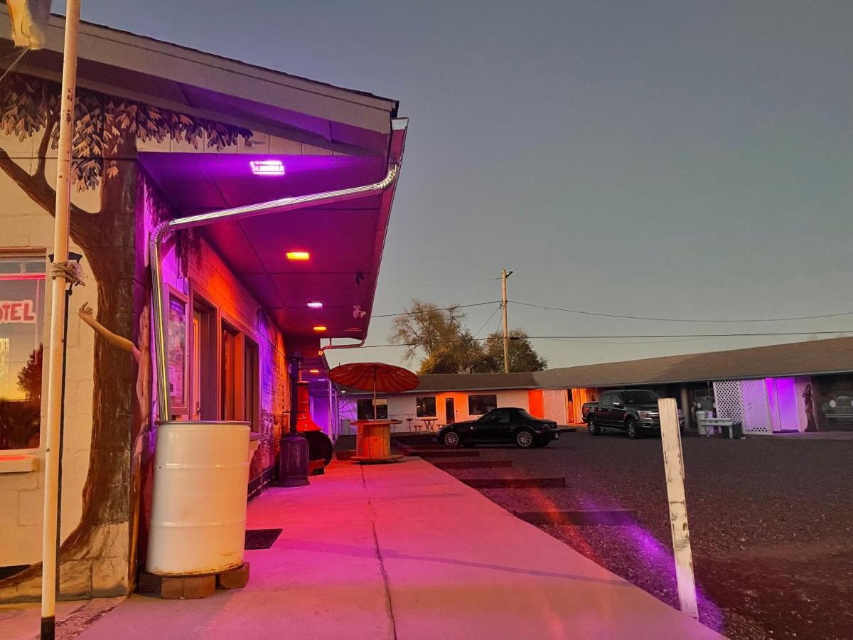 The Aztec Motel & Creative Space 셀리그먼 외부 사진