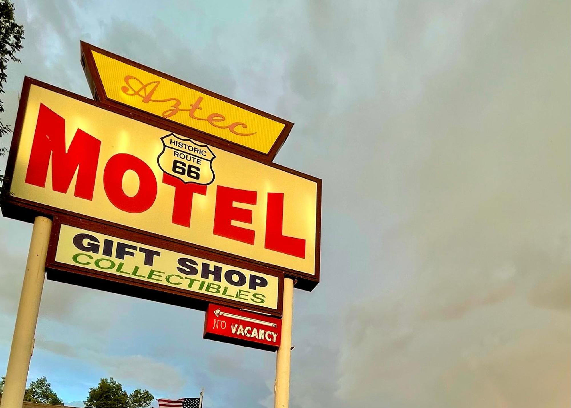 The Aztec Motel & Creative Space 셀리그먼 외부 사진